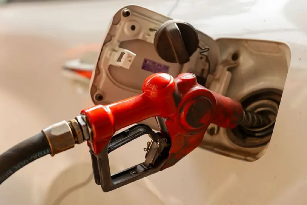 সরকারের অব্যবস্থাপনাই সংকট বাড়াচ্ছে?