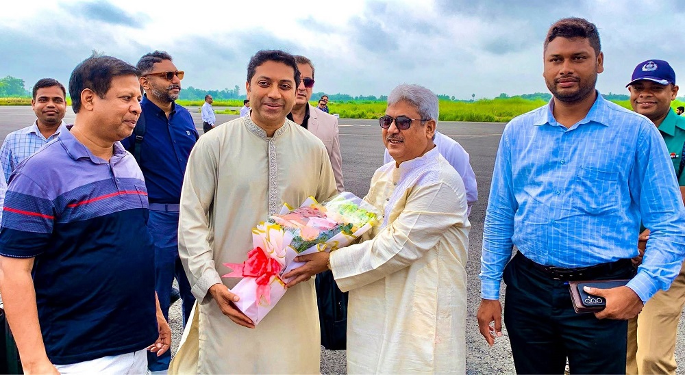 রাজশাহীতে প্রতিমন্ত্রী ববি হাজ্জাজকে এমপি শফিকুল হক মিলনের উষ্ণ অভ্যর্থনা