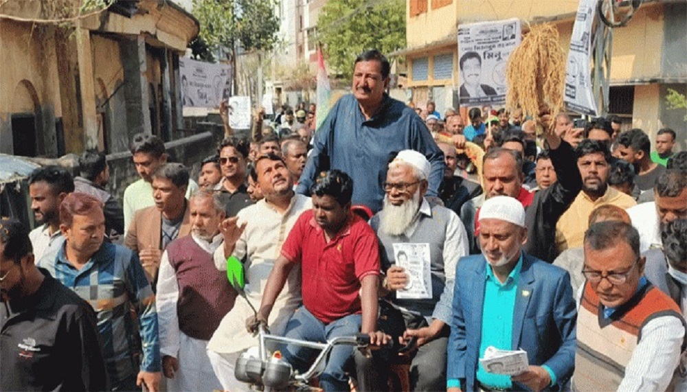 রাজশাহী-২ আসনের ২০ নম্বর ওয়ার্ডে ধানের শীষের প্রচারণায় গণজোয়ার