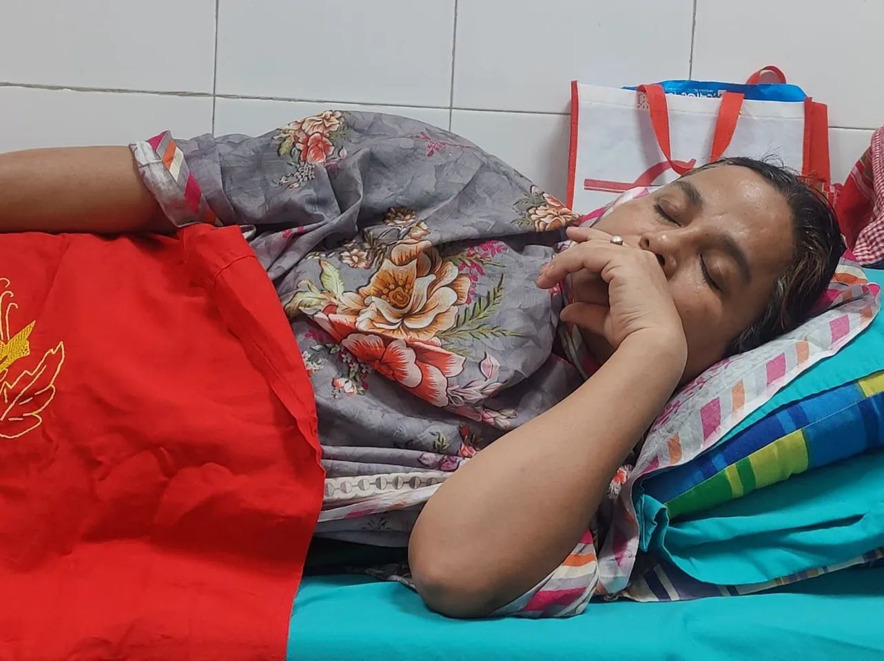 সাংবাদিক মামুনের সহধর্মিণীর রাজধানীতে অস্ত্রোপচার,সুস্থতায় দোয়া চাইলেন