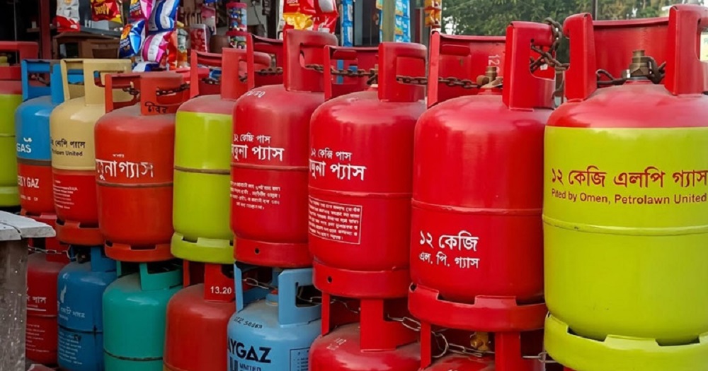 সিলিন্ডার সংকটে বিপাকে ভোক্তা