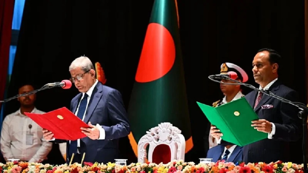 দেশের ২৩তম রাষ্ট্রপতি হিসেবে শপথ নিলেন মির্জা ফখরুল