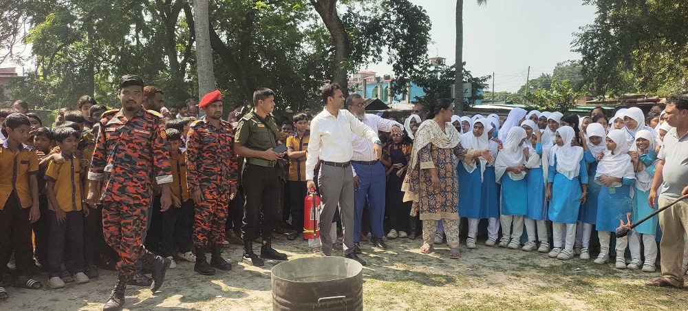 মোহনপুরে আন্তর্জাতিক দুর্যোগ প্রশমন দিবসে মহড়া ও র‍্যালি অনুষ্ঠিত
