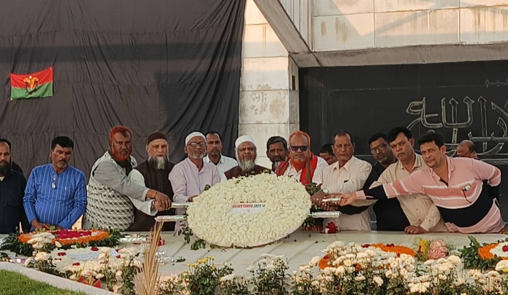 শহীদ জিয়া ও বেগম খালেদা জিয়ার মাজার জিয়ারত করলেন রাজশাহী মহানগর বিএনপি