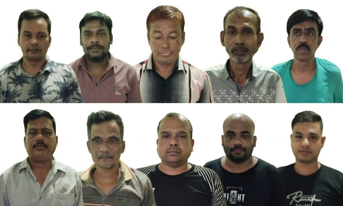 ভুবন মোহন পার্কে জুয়াবিরোধী অভিযানে ১০ জন গ্রেপ্তার, নগদ টাকা ও তাস জব্দ