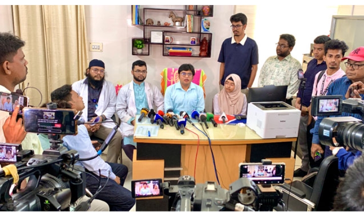 ২৪ ঘণ্টা পর রামেক হাসপাতালের ওয়ার্ডে ফিরেছেন ইন্টার্নরা