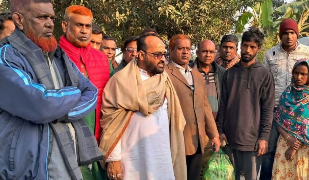 তানোরে শিশু সাজিদের পরিবারের পাশে বিএনপি