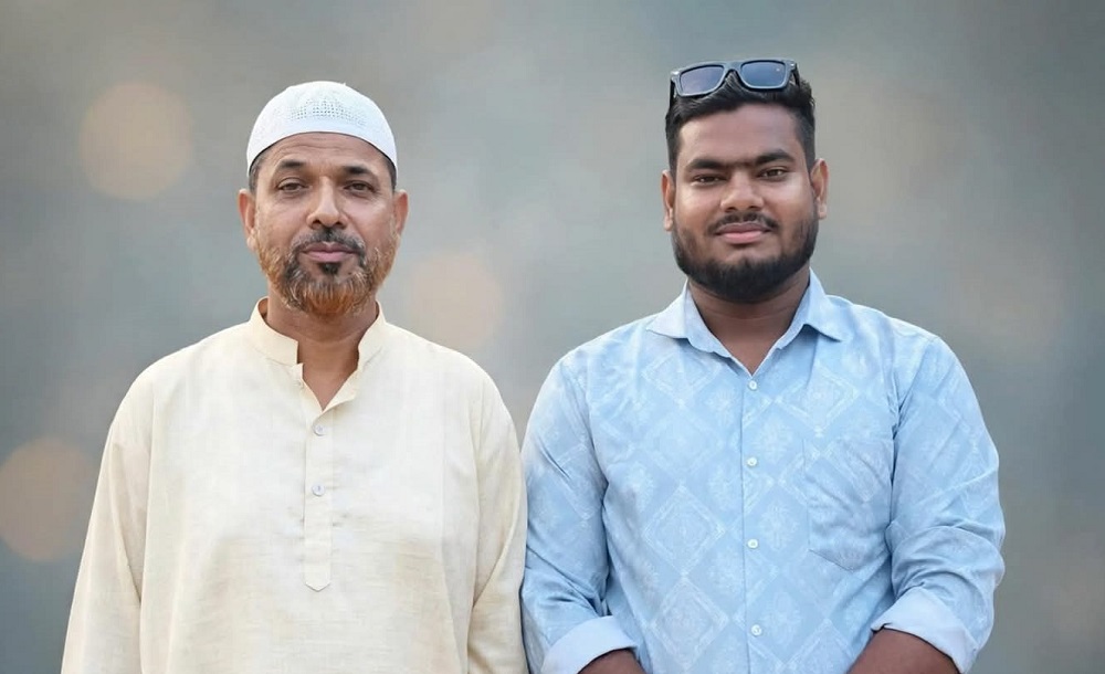 মুন্ডুমালায় কোচিং সেন্টারের পরিচালকের কাছে চাঁদা আদায়