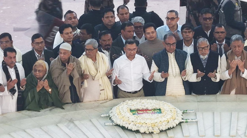 তারেক রহমানের পক্ষে স্মৃতিসৌধে শ্রদ্ধা নিবেদন