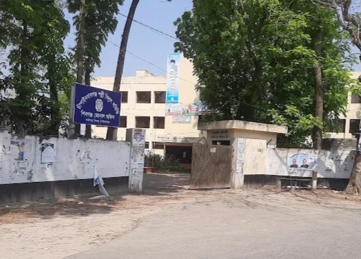 চাঁপাইনবাবগঞ্জে অসহনীয় লোডশেডিং,সাথে বাড়তি বিলের চাপ