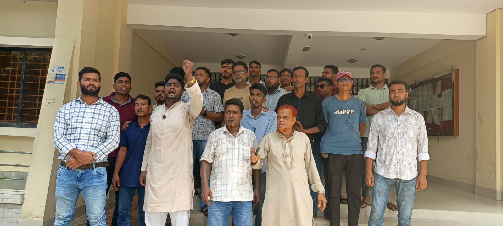 তানোরে  ফ্যামিলি কার্ডের জনবল নিয়োগে অনিয়ম