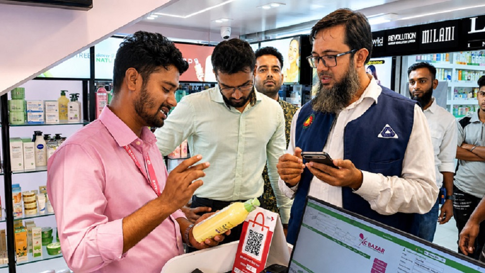 থিম ওমর প্লাজায় বিএসটিআইয়ের অভিযান