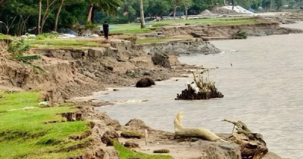 চাঁপাইনবাবগঞ্জে পদ্মার গ্রাসে সহস্রাধিক ভিটেমাটি