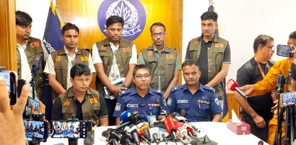 কুমিল্লায় স্কুলছাত্রী তাজমিনকে ধর্ষণের পর হত্যার রহস্য উদঘাটন, গ্রেপ্তার ১