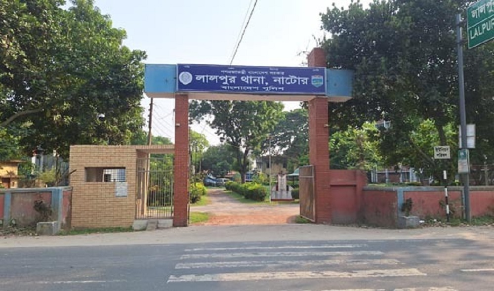 মানবিক পুলিশের রক্তে বাঁচলো মা, বাঁচানো গেল না নবজাতককে