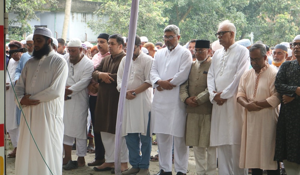 গোদাগাড়ীতে সাবেক আইজিপির জানাজা, অংশ নিলেন আরডিএ চেয়ারম্যান