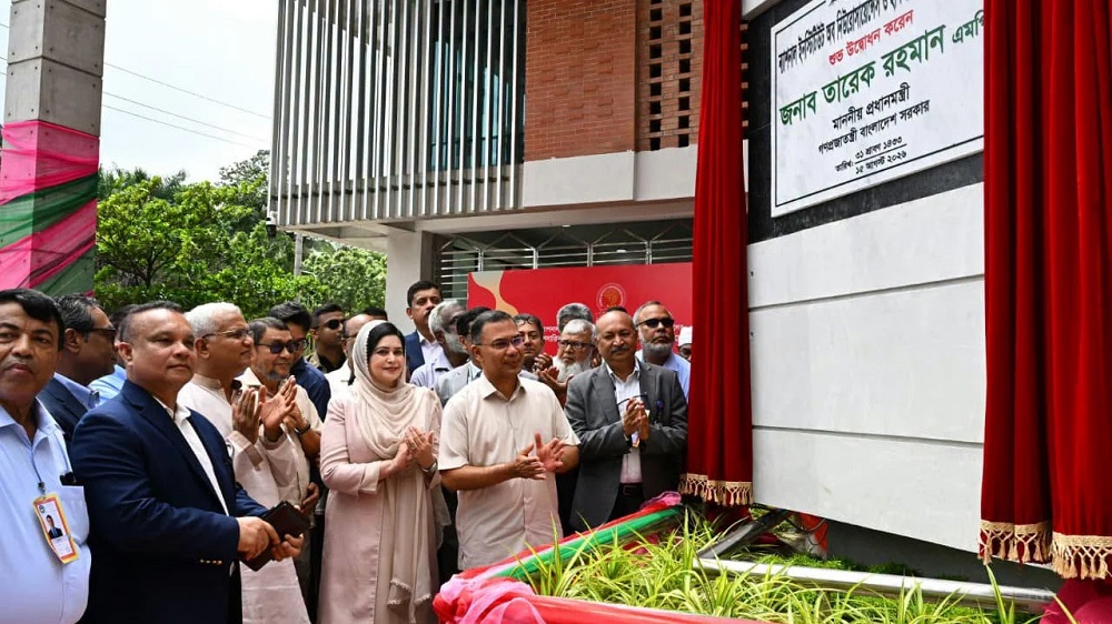 চিকিৎসাসংশ্লিষ্টদের মধ্যে পারস্পরিক আস্থা না থাকলে বিদেশমুখিতা কমবে না: প্রধানমন্ত্রী