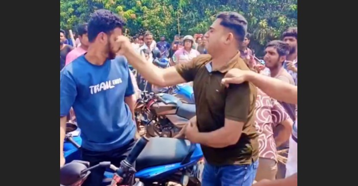 মুন্ডুমালা শাহিন ফিলিং স্টেশনে তেল নিতে আসা বাইক চালকদের যুবলীগ নেতার নেতৃত্বে মারপিট