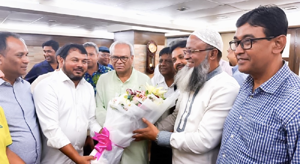 বিএনপির ভারপ্রাপ্ত মহাসচিবের সঙ্গে মতবিনিময় করলেন রাসিক প্রশাসক রিটন