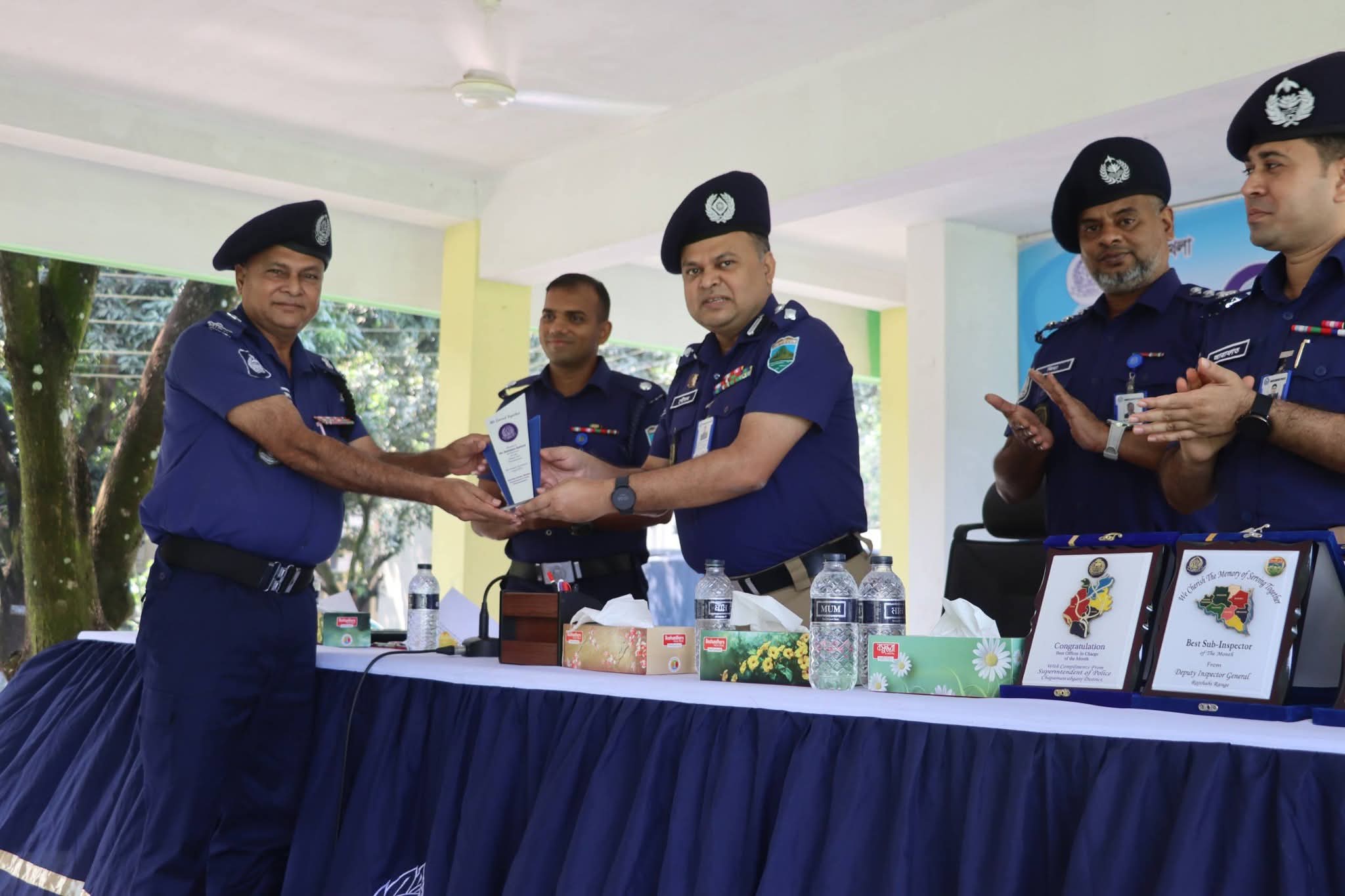 চাঁপাইনবাবগঞ্জে পঞ্চমবার শ্রেষ্ঠ এএসআই শাহজাহান বাদশাহ