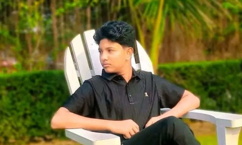 পাবনায় নিয়ন্ত্রণ হারিয়ে গাছে মোটরসাইকেলের ধাক্কা-স্কুলছাত্র নিহত