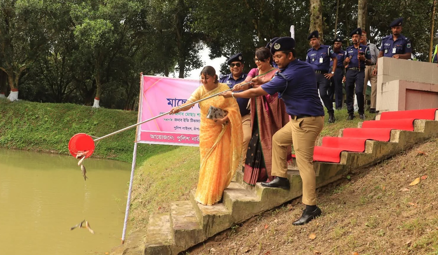 চাঁপাইনবাবগঞ্জে পরিবেশ সুরক্ষায় পুনাকের বৃক্ষরোপণ ও চারা বিতরণ