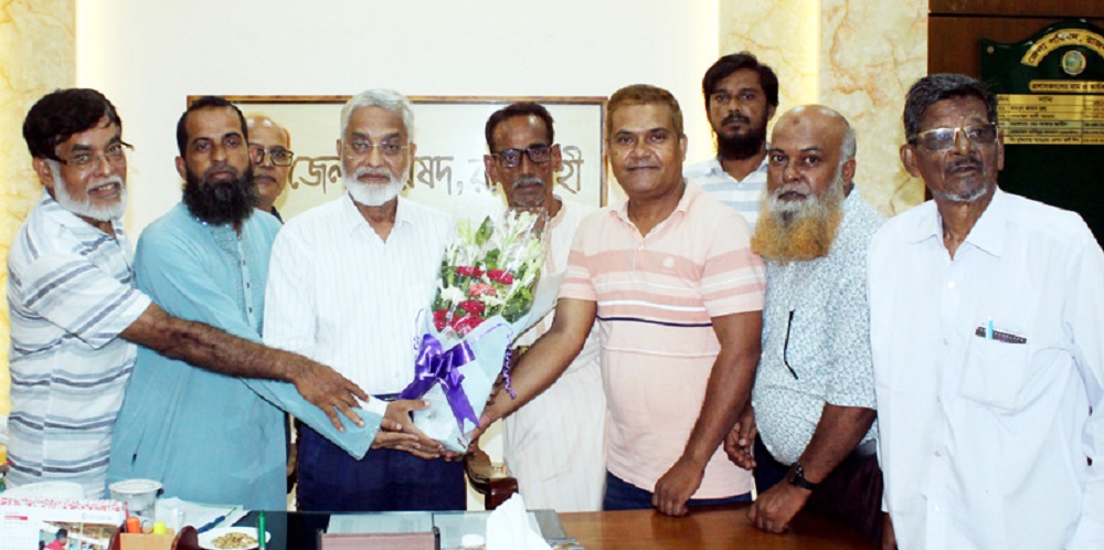 রাজশাহীর সার্বিক উন্নয়নে জেলা পরিষদ প্রশাসকের সহযোগিতা কামনা দলিল লেখক সমিতির