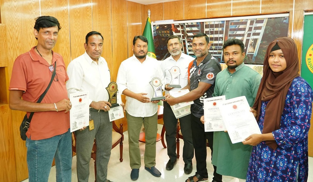 সোতোকান কারাতে সেমিনারে সনদপ্রাপ্তদের রাসিক প্রশাসকের অভিনন্দন